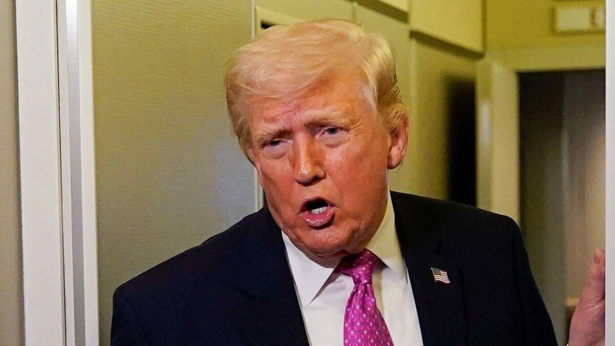 特朗普在剧院观看音乐剧时被喝倒彩