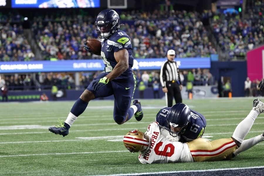 Seahawks Crush 49ers and Advance to NFC Championship