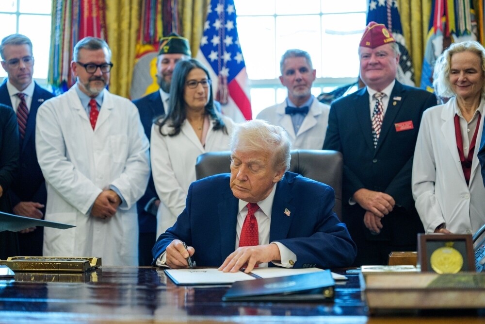 Trump Signs Order to Ease Marijuana Regulations