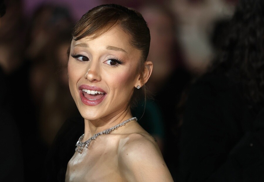 Ariana Grande announces her retirement from touring