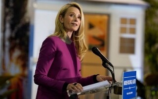 Супруга губернатора Калифорнии обвинила журналистов в ведении войны против женщин