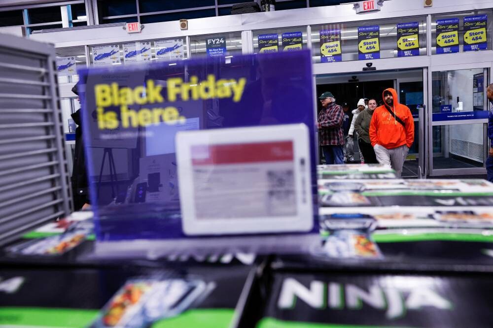 Американцы увеличили онлайн-траты в Черную пятницу