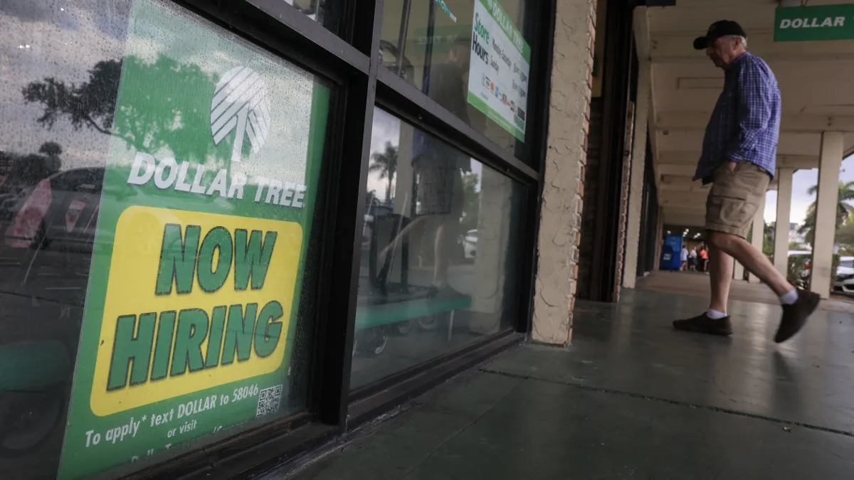 US Private Sector Hiring Pace Slows