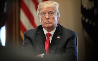 特朗普考虑退出北约