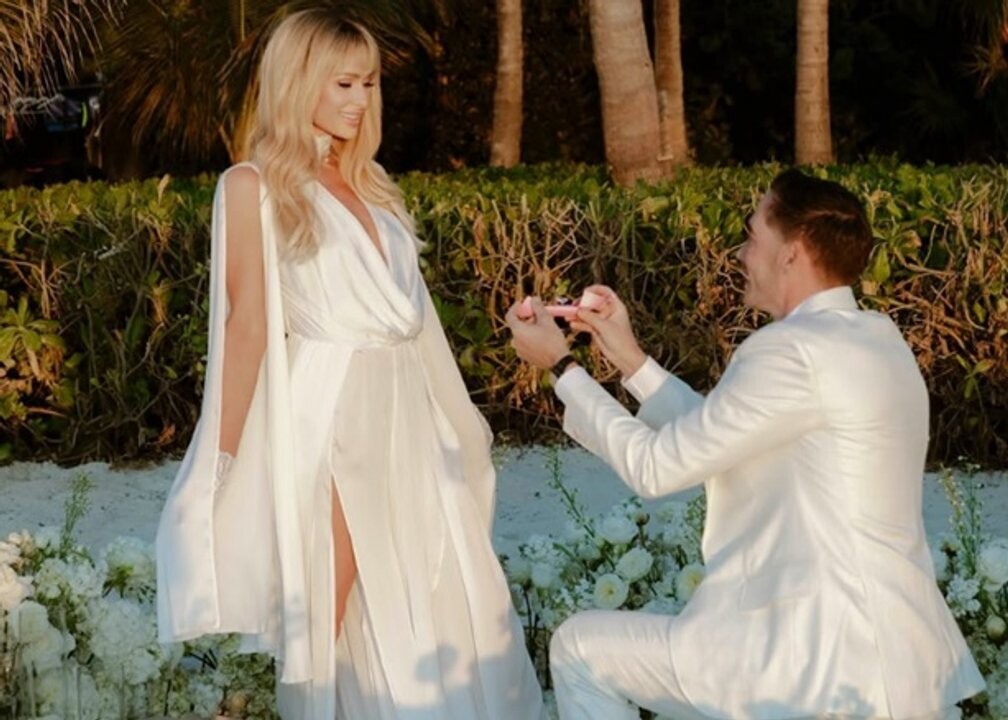 Paris Hilton and Carter Reum to Renew Their Vows