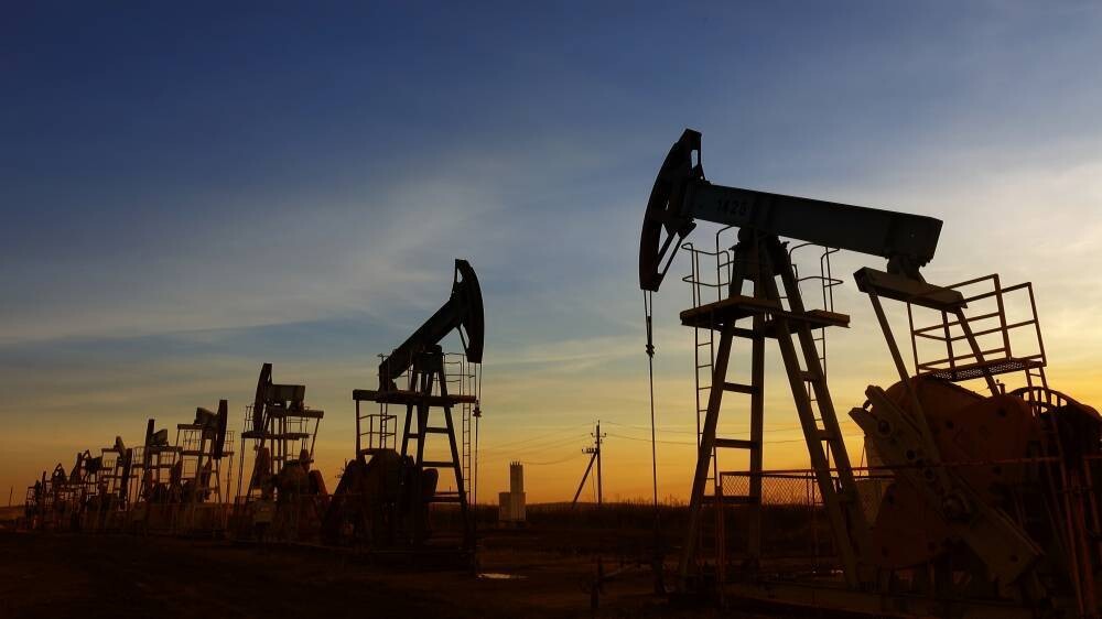 Los Precios del Petróleo Caen 3% por Plan de EE.UU. para Irán