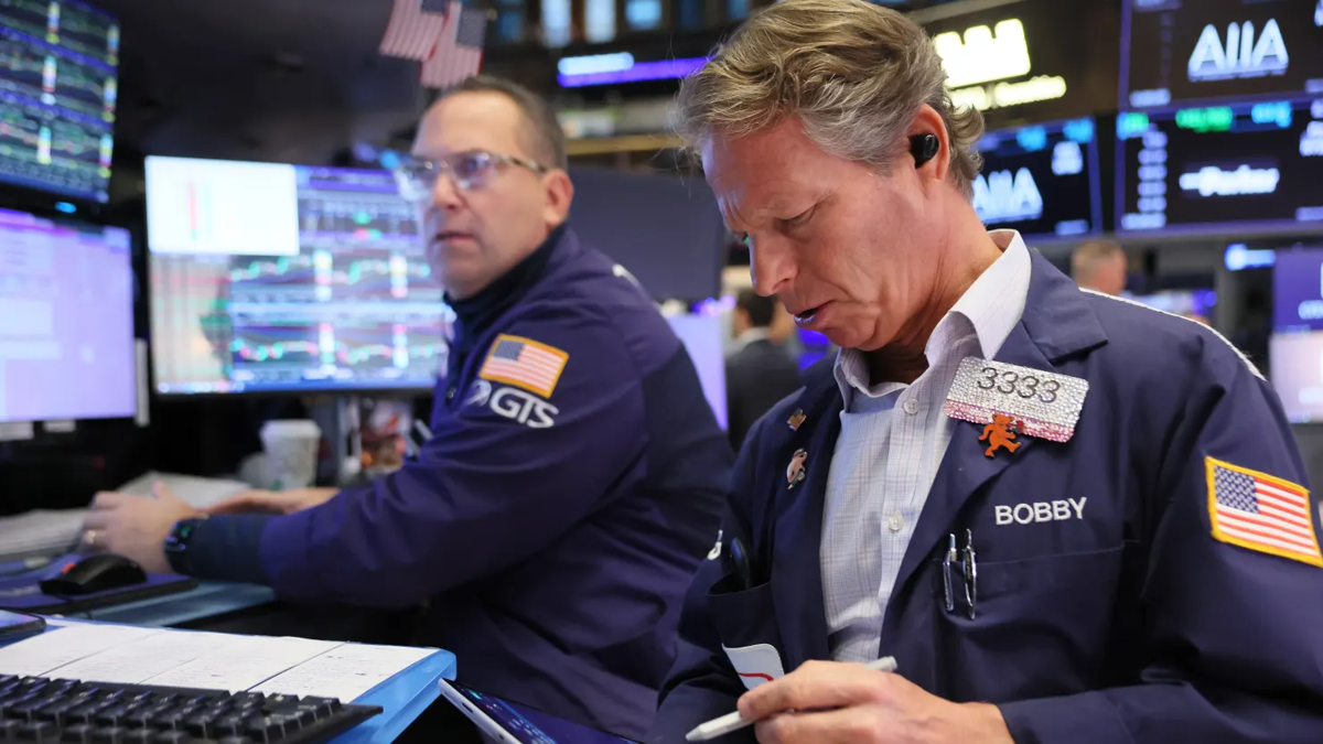 U.S. Stocks Fall Sharply