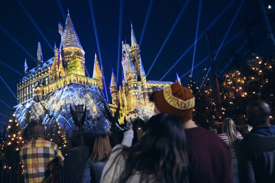 Universal Kicks Off Christmas Season in Florida with Harry Potter and The Grinch Activities