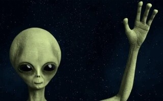 US Air Force Pilot Reveals Close Encounter with Unidentified Object