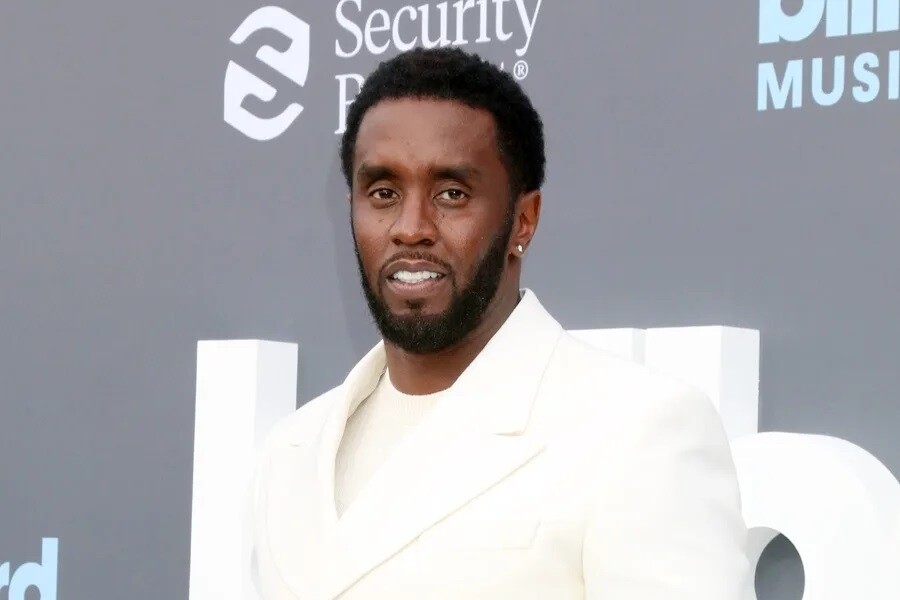 Рэпер Diddy Combs выйдет из тюрьмы на месяц позже назначенного срока