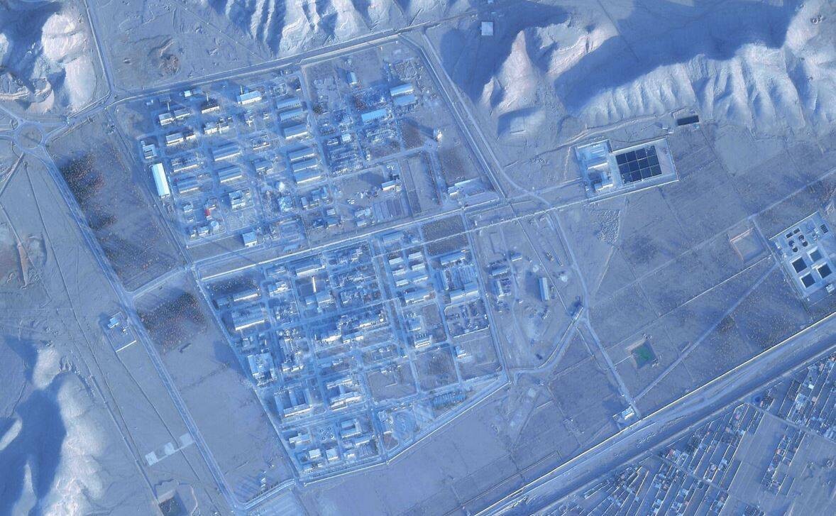 Trump Considers Deploying Special Forces to Seize Iranian Uranium