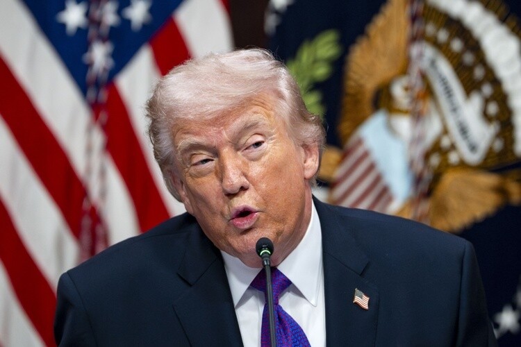 Trump says the fall of the Cuban regime would be 'the cherry on the cake'