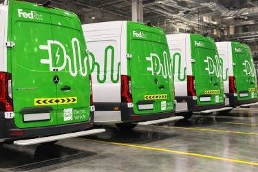 FedEx Adds Electric Mercedes-Benz Trucks