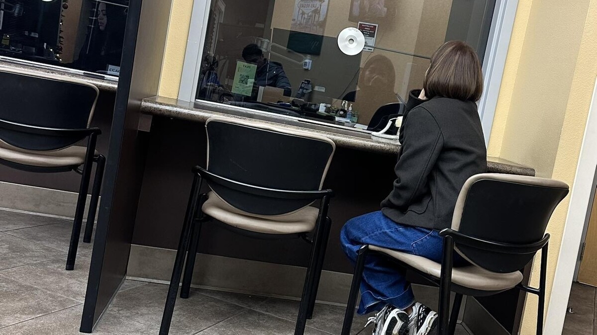 Actress Kaye Abad's Bag Stolen in Las Vegas