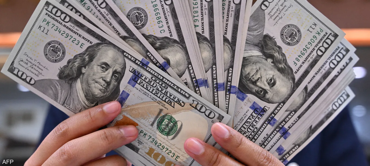 Dollar Rises Amid Easing Trade War