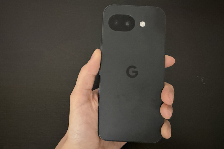 Google Launches Pixel 10a, Entering Price War with Apple