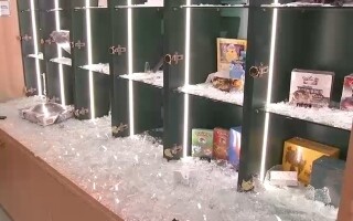 纽约宝可梦专卖店遭抢劫