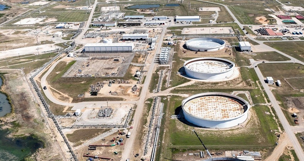 US crude oil inventories rise by 6.4 million barrels