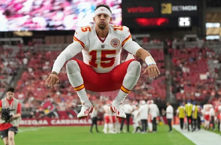 Mahomes Aims for 2026 NFL Return