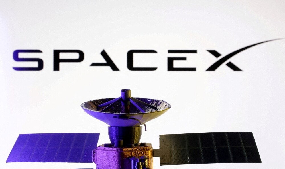 Илон Маск опроверг сообщения о планах по продаже акций SpaceX