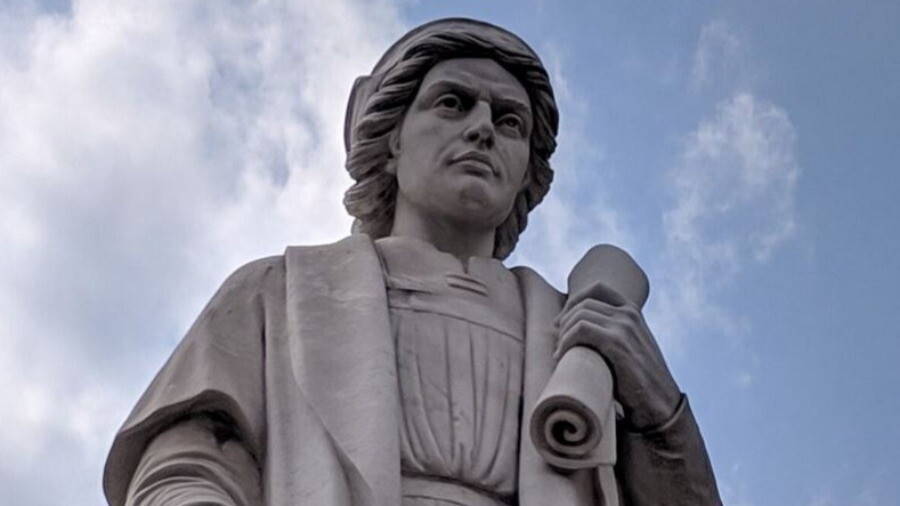 Трамп планирует установить статую Колумба у Белого дома