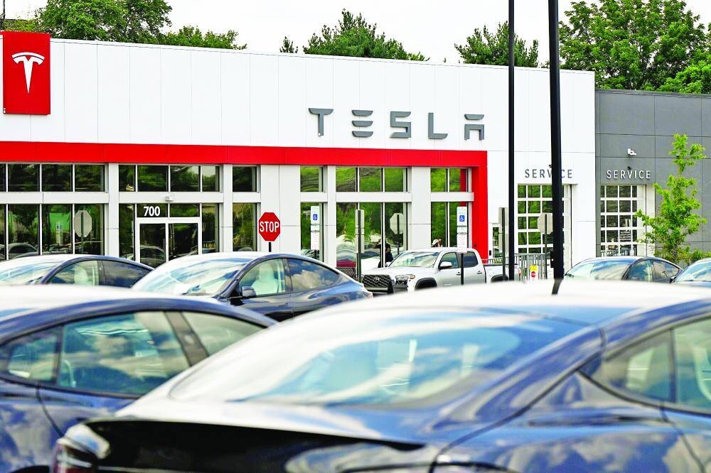 Tesla Asks Suppliers to Exclude Chinese Parts