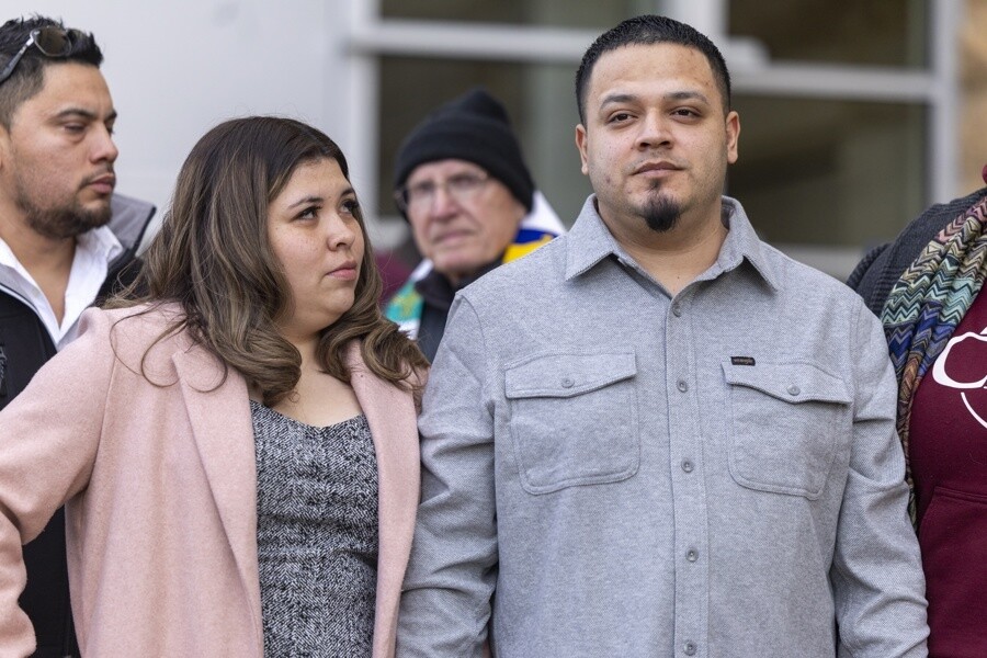 Judge says Trump government cannot arrest Kilmar Abrego García during the holidays