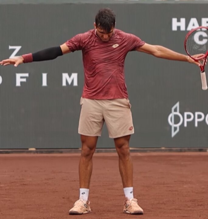 Argentinian tennis player loses in Houston final