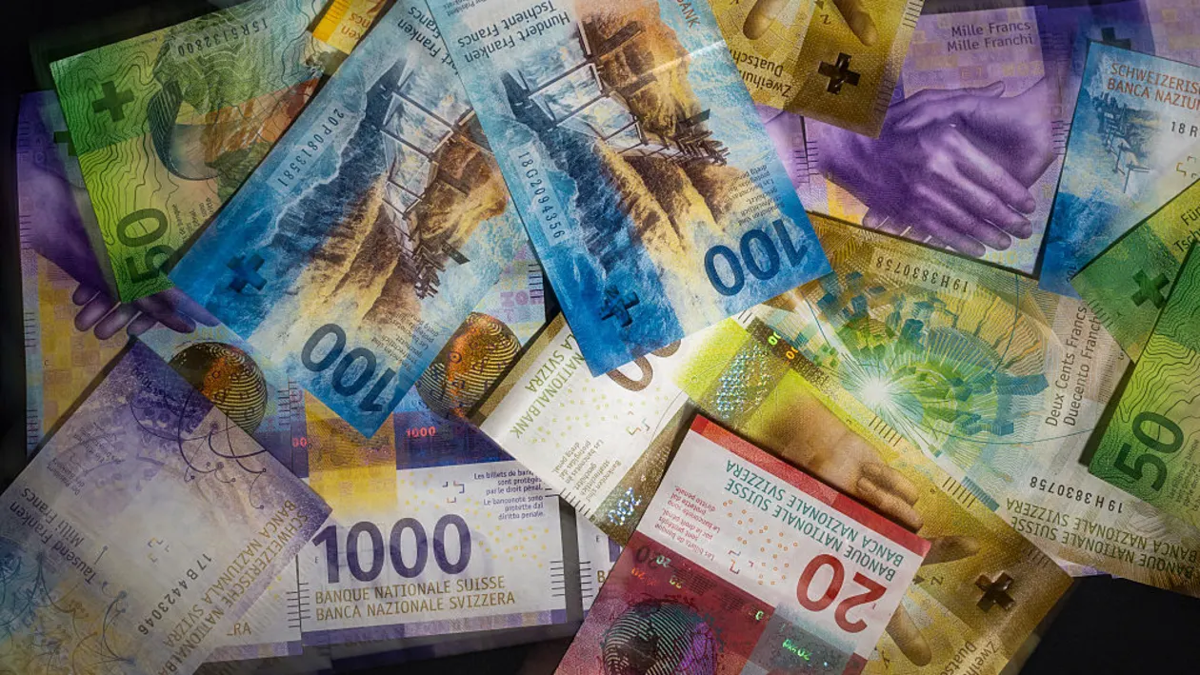 Безопасные гавании для инвесторов: доллар, франк и иена