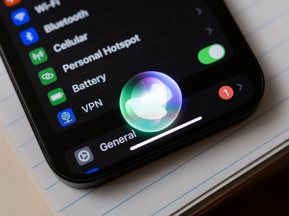 Apple Shares Plummet to Lowest Since April