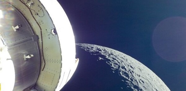 NASA Delays Moon Landing to 2028