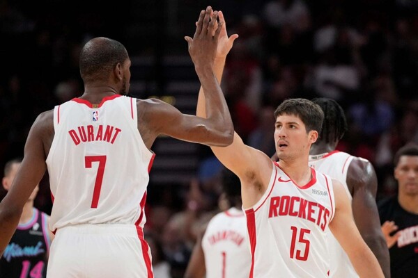 Kevin Durant becomes fifth all-time NBA scorer