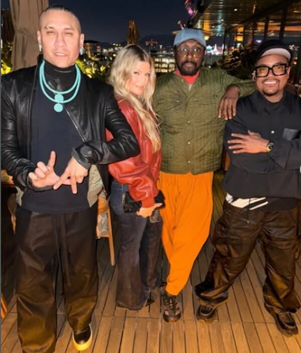 Fergie Reunites with The Black Eyed Peas