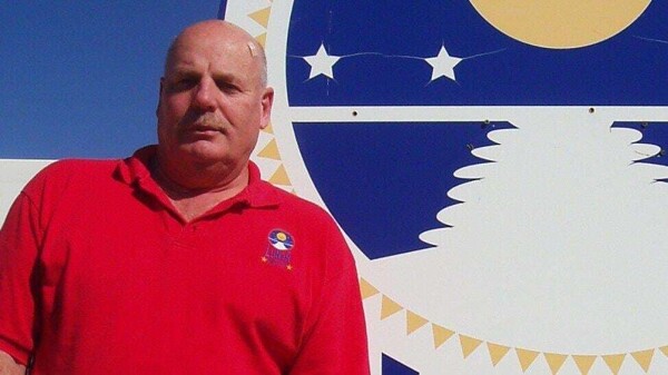 American Sells the Moon and Becomes a Millionaire