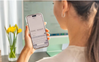 American Woman Marries Chatbot After Divorce