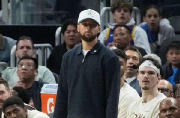 Stephen Curry to Delay Return Due to Knee Injury