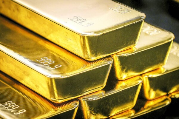 Gold Rises Amid Fed Interest Rate Decision Anticipation