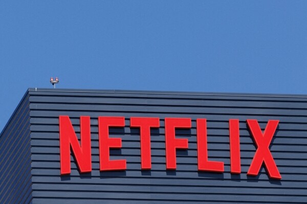 Netflix y Sony alcanzan acuerdo para transmitir películas en cines