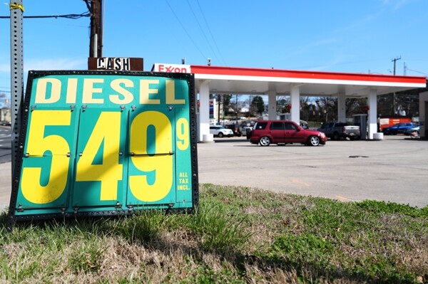 Goldman Sachs: Oil Price Risks Remain High Until 2027