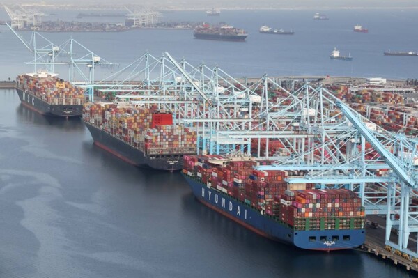 US Trade Deficit Hits Record High in March