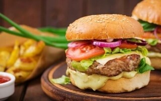 Man Sues Wataburger for $1M Over Onion Allergy