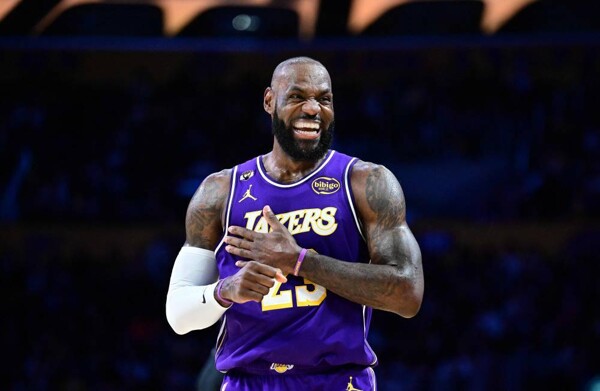 LeBron James Sets New NBA Record