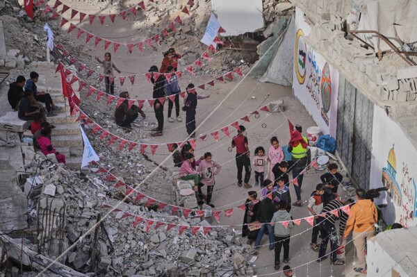 Trump Calls on Hamas to Disarm in Gaza