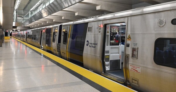 NYC Police Shoot Stabbing Suspect at Grand Central Terminal