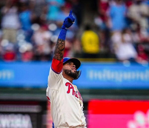 Phillies Complete Dramatic Comeback to Beat Nationals
