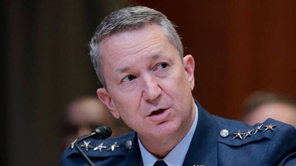 U.S. Army Chief on Strait of Hormuz Transit Difficulties