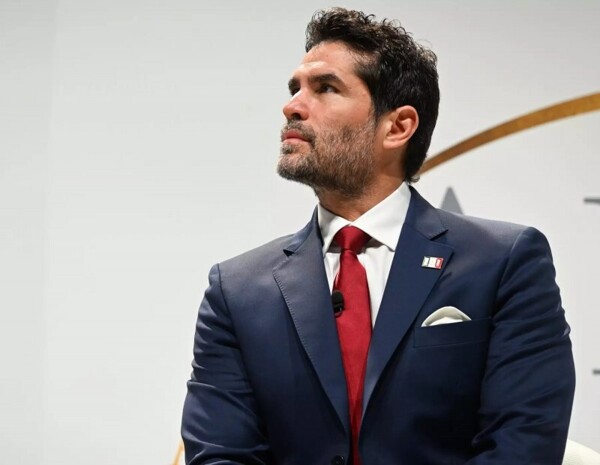 墨西哥政治家爱德华多·韦拉斯特吉与特朗普和共和党决裂