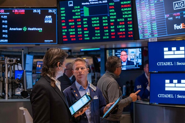 Walmart to Release Quarterly Investor Report