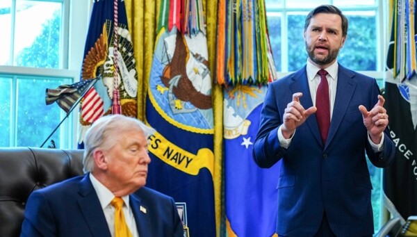 U.S. VP Vance Backs Trump's Iran War Approach