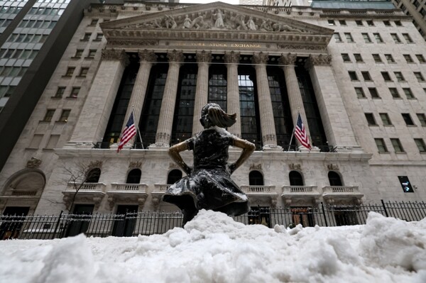 S&P 500 Hits Record High